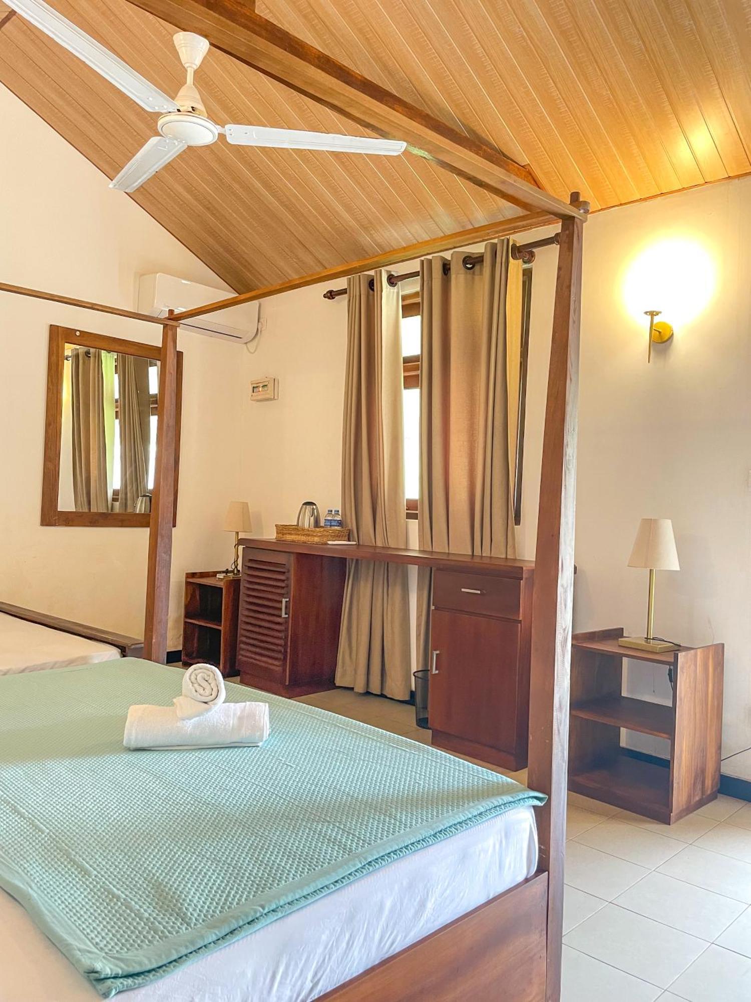 The Barns Villas And Restaurant Negombo Exterior foto